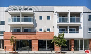 Building Photo - 2336 Westwood Blvd