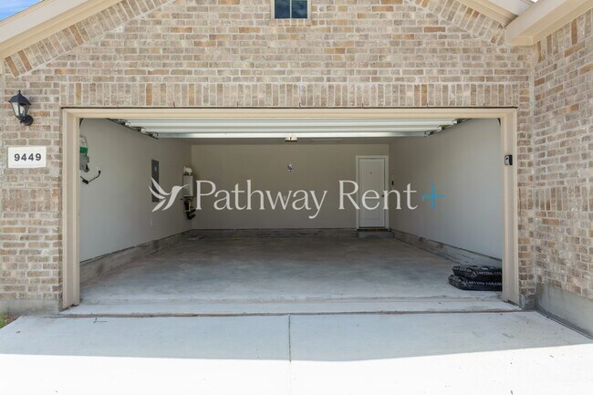 Foto del edificio - 9449 Mountain Pass Dr