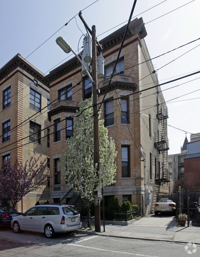 Building Photo - The Convent