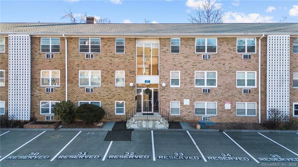 1 Walter Ave Unit 39, Norwalk, CT 06851 Condo for Rent in Norwalk, CT