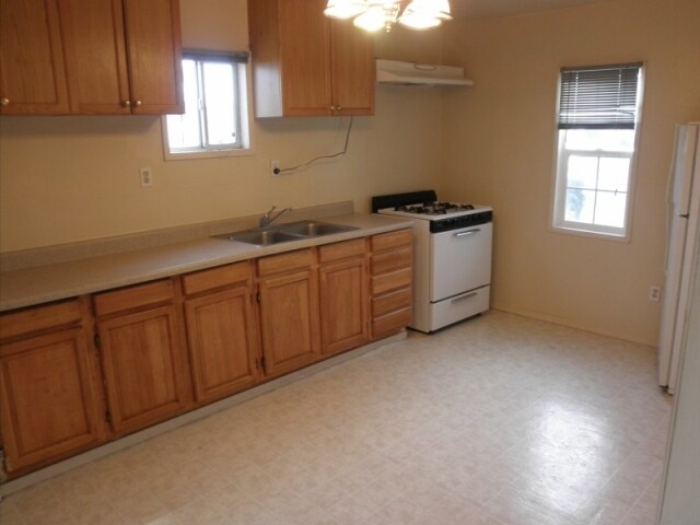  - 5543-5553 Feather River Blvd