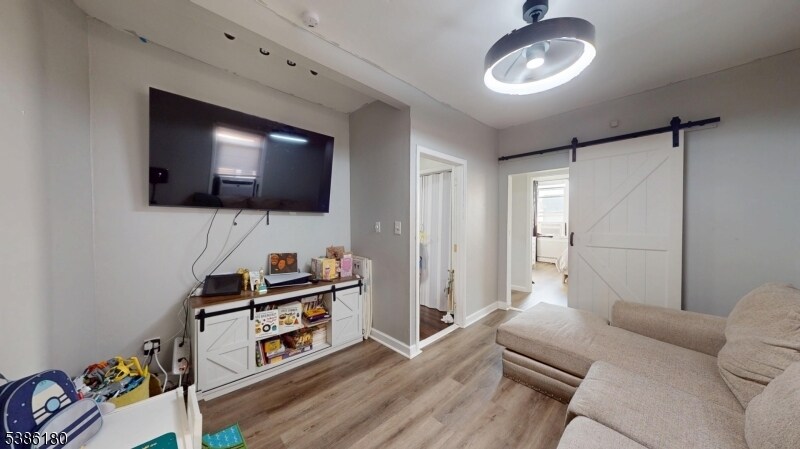 Primary Photo - 277 2nd Ave W
