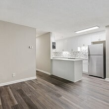 Building Photo - Croasdaile