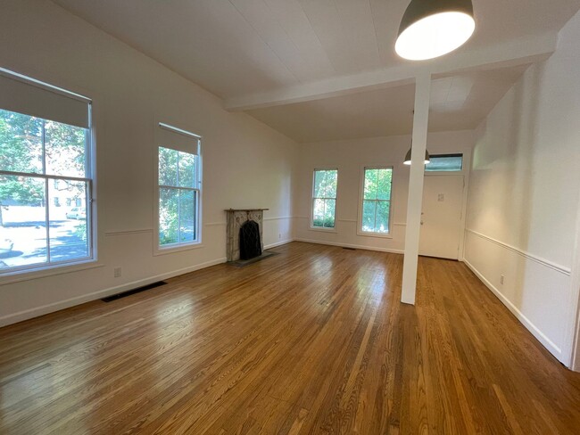 Foto del edificio - Office Suites in NW Nob Hill/Alphabet Dist...