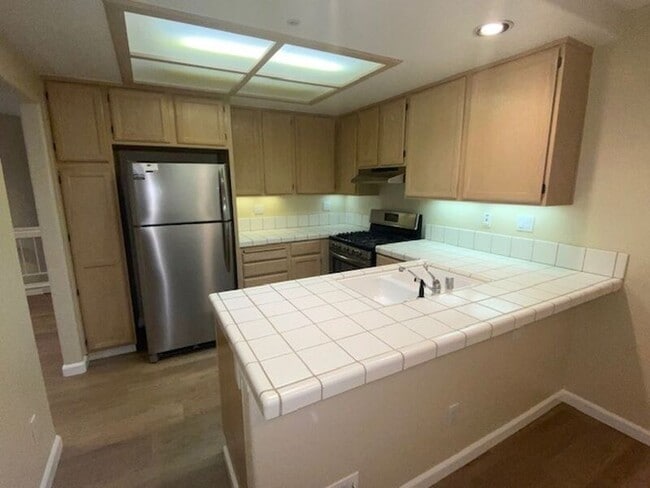Building Photo - 440 Galleria Dr