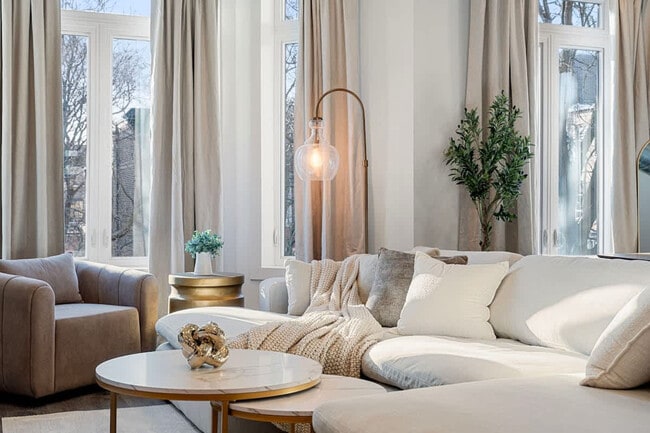 Building Photo - 1543 N Claremont Ave