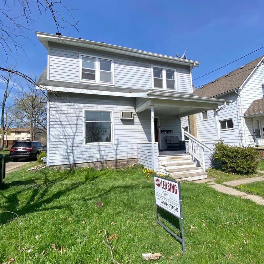 Foto principal - 829 N Walnut St