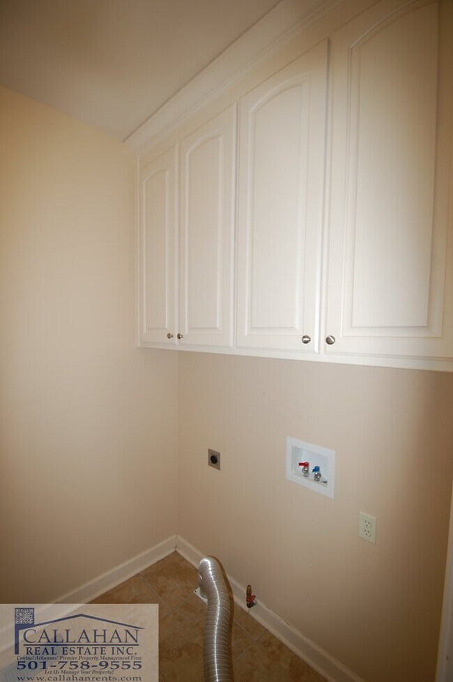 Foto del edificio - Sherwood Stone Hill 5 Bedroom Home