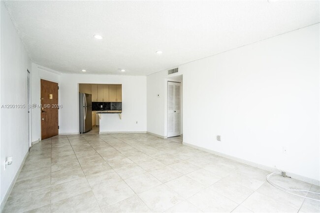 Foto del edificio - 7150 Indian Creek Dr