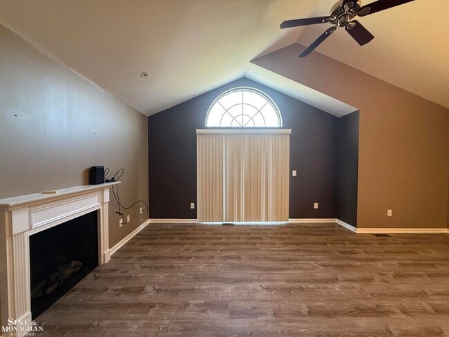 Building Photo - 27017 Carrington Pl