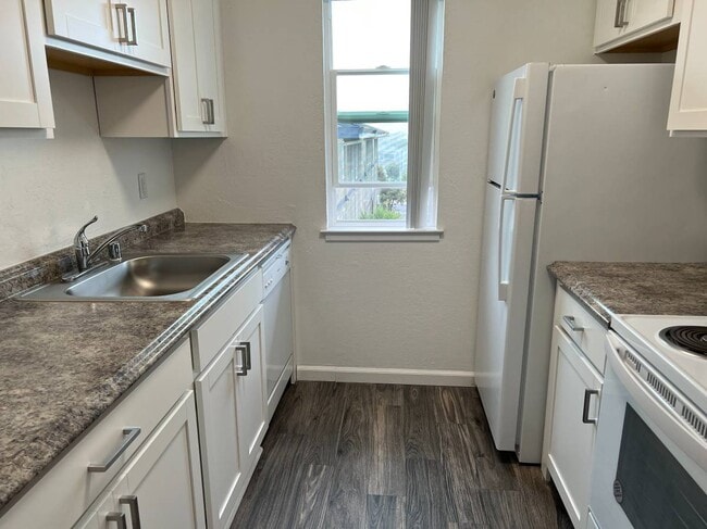 Foto del edificio - Evergreen Ridge Apartments