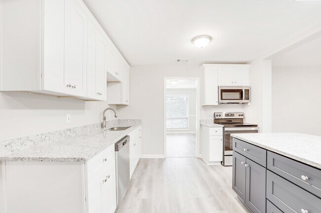 Foto del edificio - 2345 Crestknoll Cir