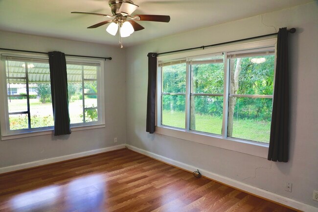 Building Photo - Magnolia Heights