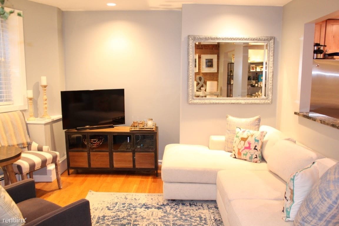 Primary Photo - 1 br, 1 bath Townhome - 77 Warren Ave