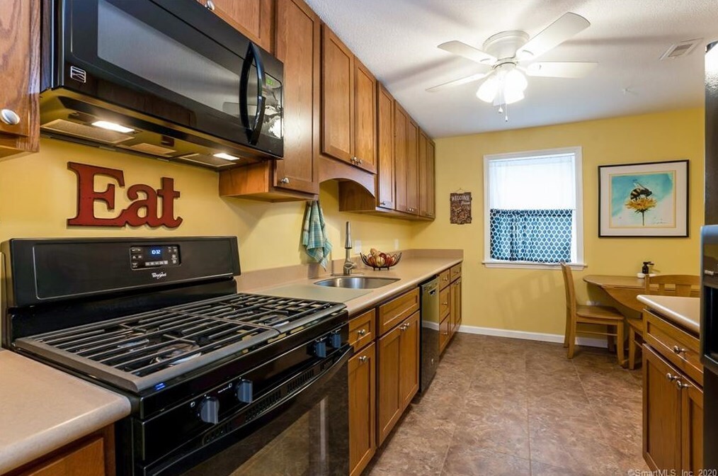 Foto principal - 235 Brittany Farms Rd
