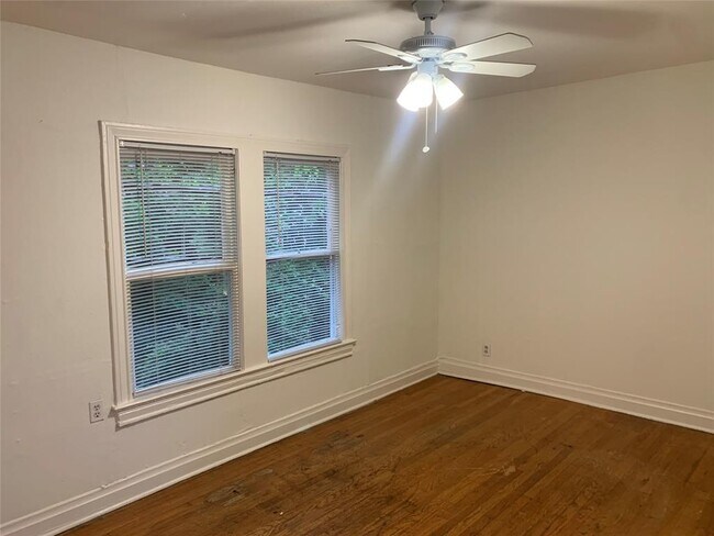 Foto del edificio - 4810 Hazard St