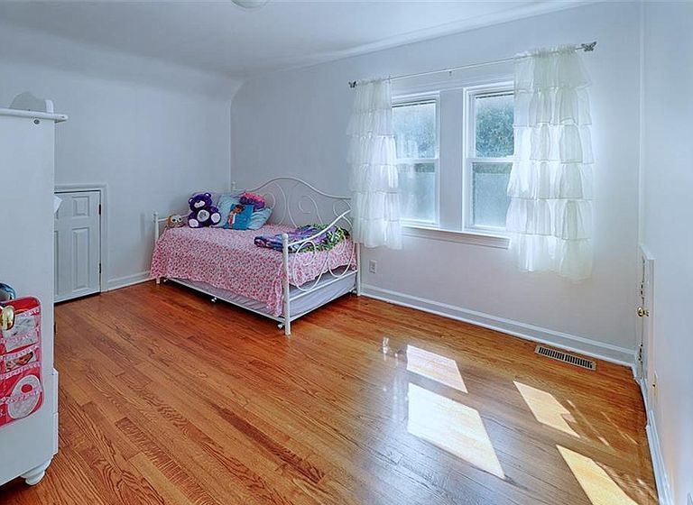 640 Cleveland Ave, Bridgeport, CT 06604 House Rental in Bridgeport