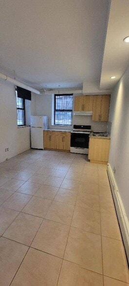 Building Photo - 37-20 85th St