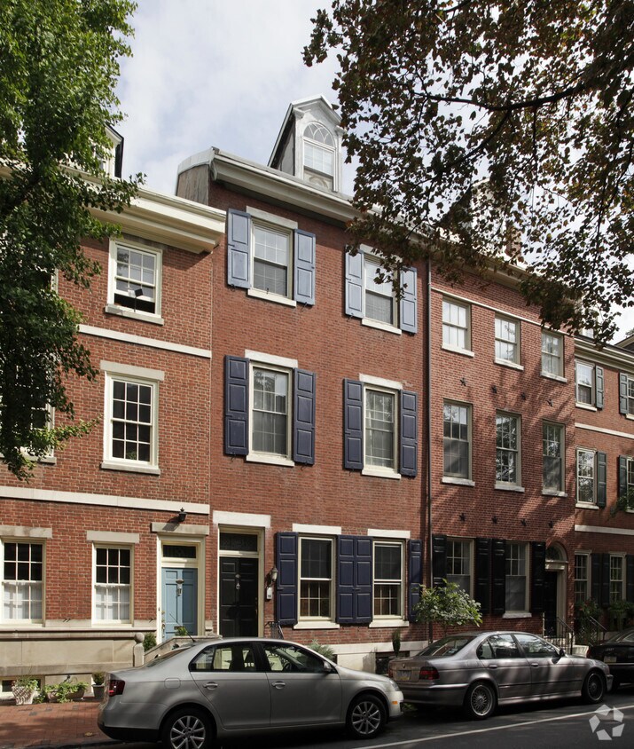 Primary Photo - 523 Pine St