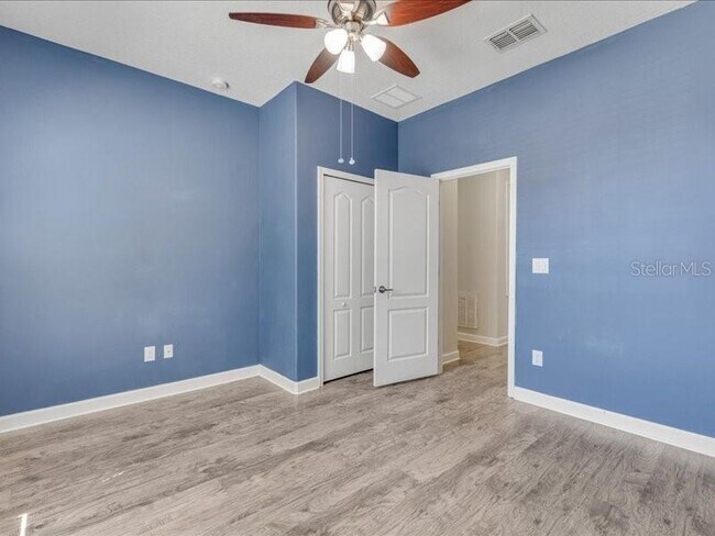 Foto del edificio - 1569 Thetford Cir