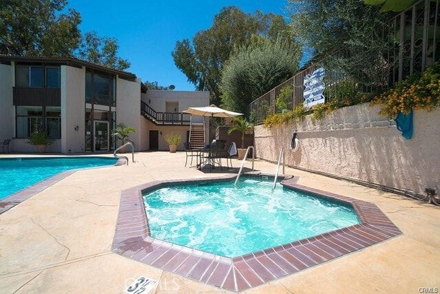 Building Photo - 382 Miraleste Dr
