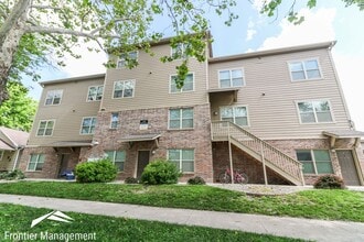 Building Photo - 914 Vattier Street