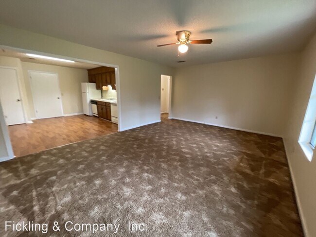 Building Photo - 2 br, 1 bath House - 142-B Daisy Adams Rd ...