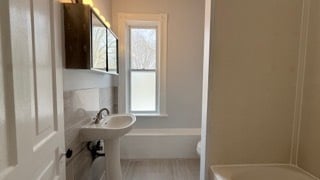 Building Photo - 482 Princess Ave