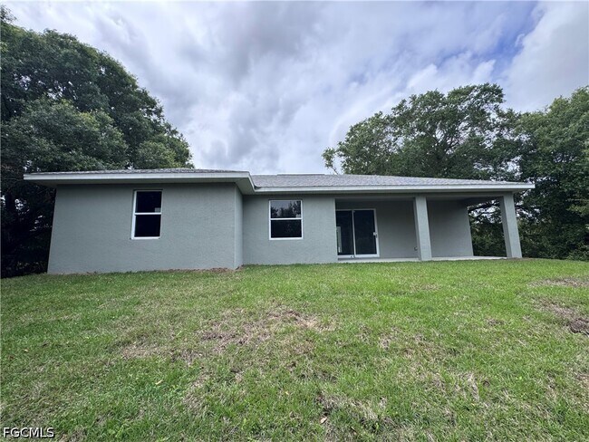 Foto del edificio - 1305 Andover Dr