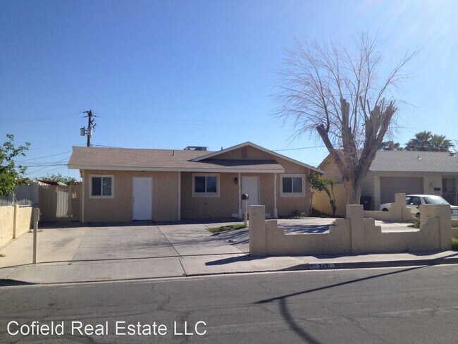 Building Photo - 4 br, 2 bath House - 3421 E. Twining Ave.