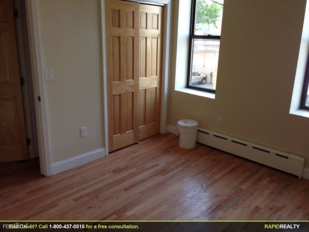 Foto del edificio - 1012 E 92nd St