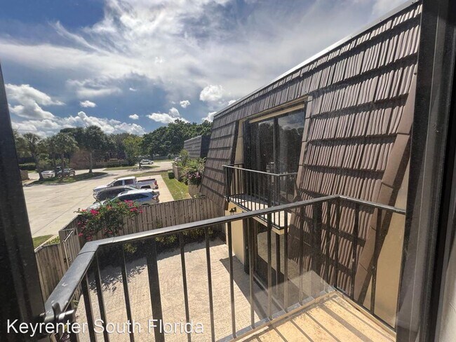 Building Photo - 2 br, 2.5 bath House - 1508 15th court