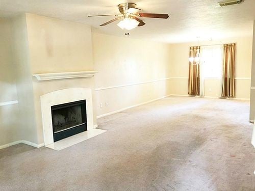 Building Photo - 2602 Springstone Dr