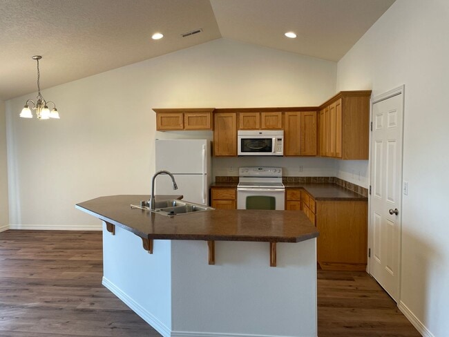 Building Photo - House for Rent in Ephrata!!