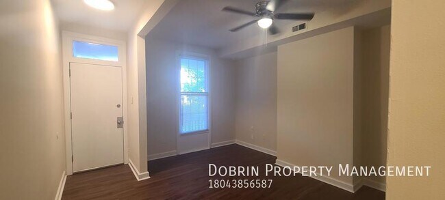 Foto del edificio - 310 S Laurel St