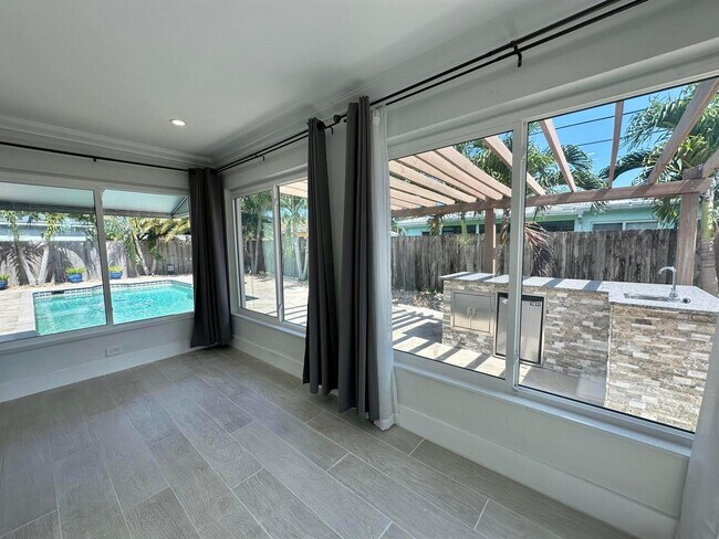 Foto del edificio - 284 SW 11th St