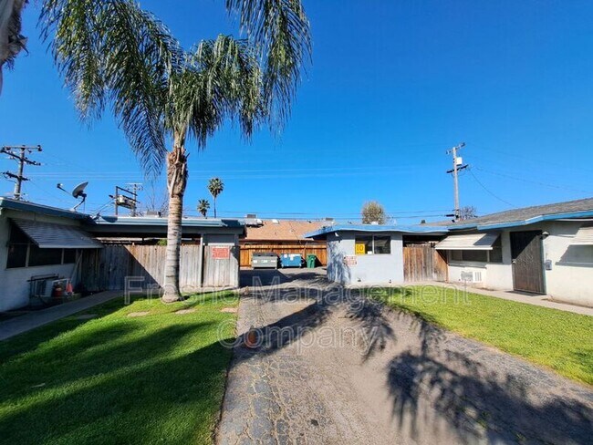 Building Photo - 1305 N Garden Ave