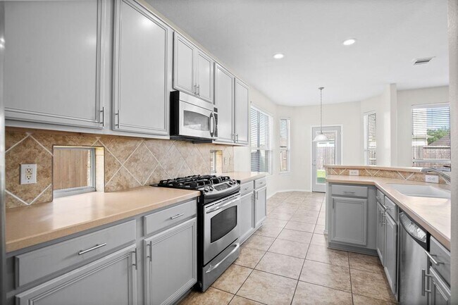 Foto del edificio - 30218 Legacy Pines Dr