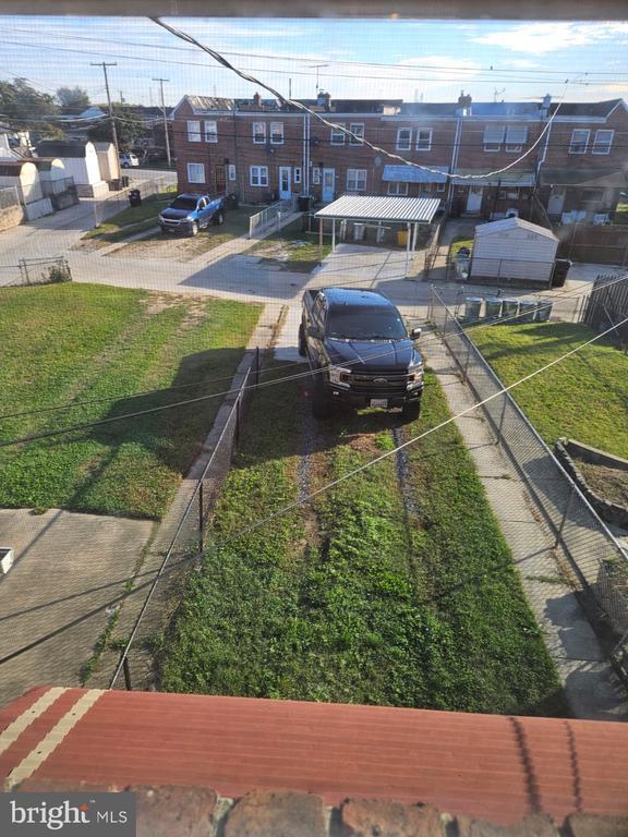 Foto del edificio - 803 Jeannette Ave