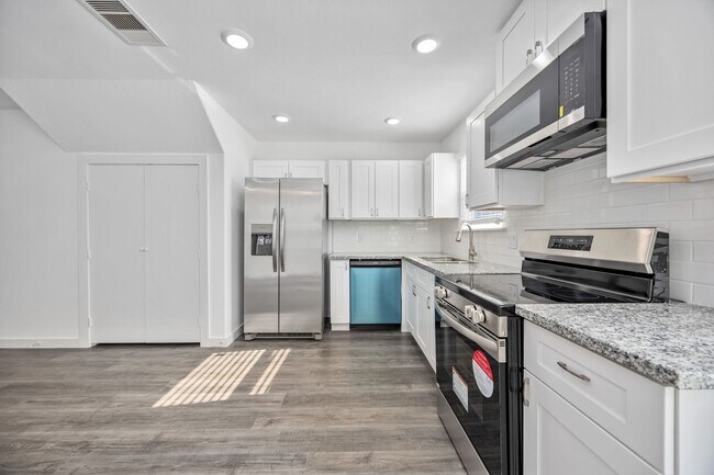 Foto del edificio - ?Your Dream Home Awaits – Spacious Modern Duplex ?