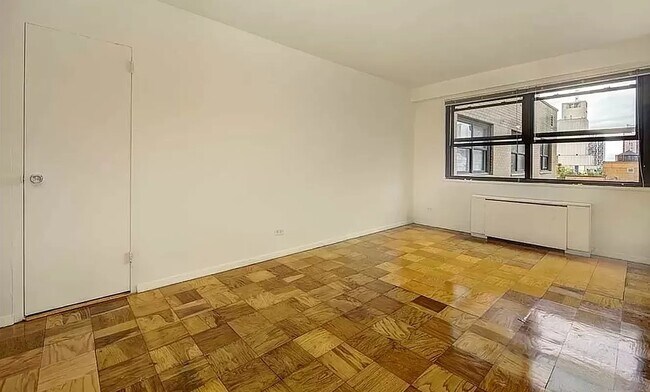 Foto del edificio - 300 West 55th Street