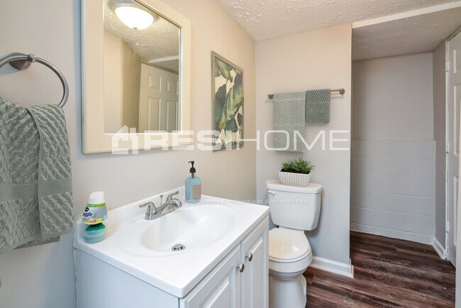 Building Photo - 2084 Kimber Trail