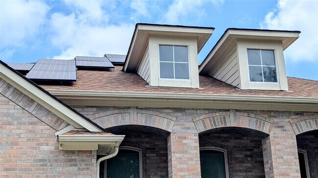 Foto del edificio - 114 Ambrose Dr