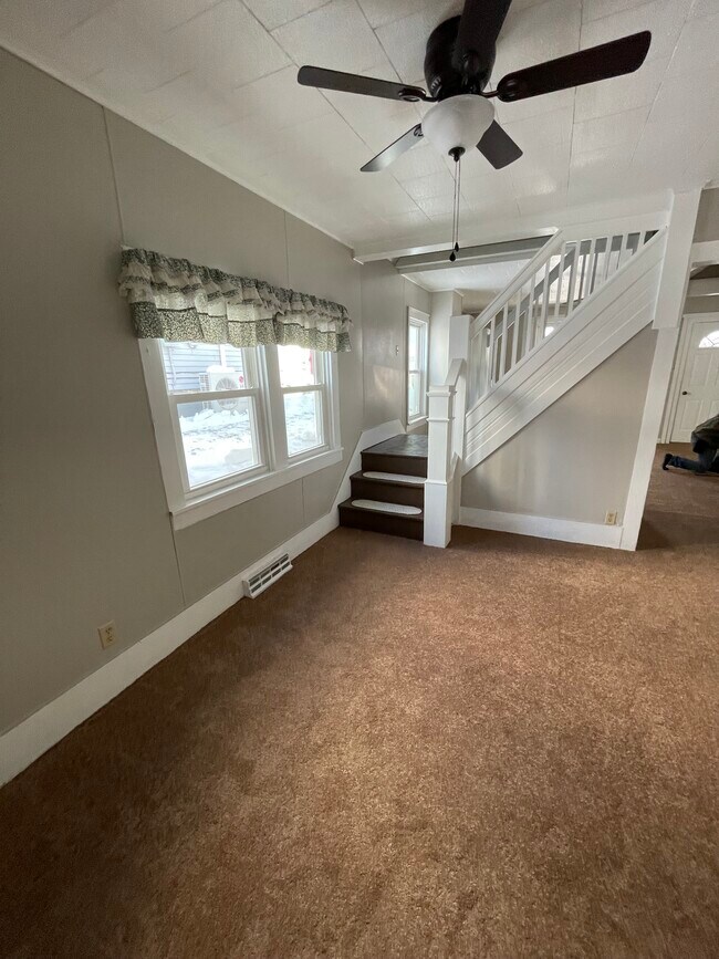 Foto del edificio - 305 N 3rd St