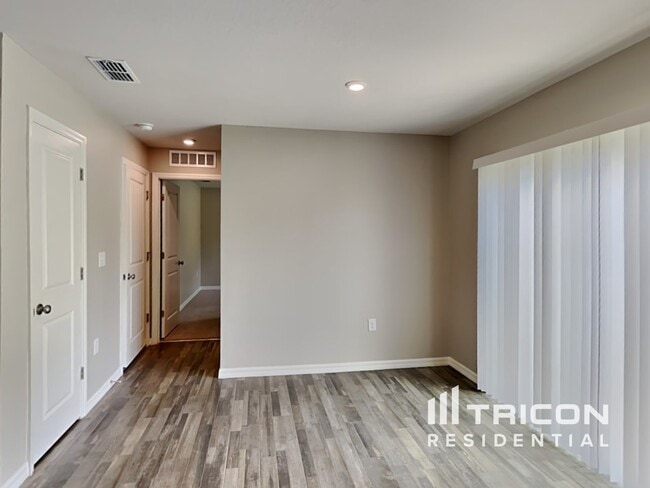 Building Photo - 11391 Pickford St