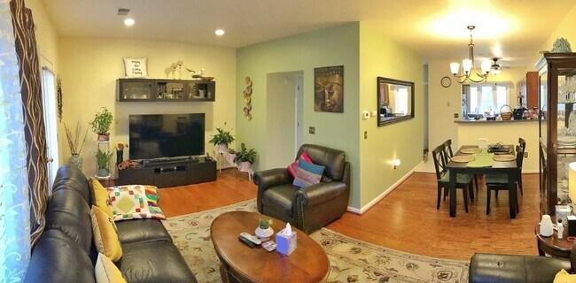 Foto del edificio - 237 Allerton Commons Ln