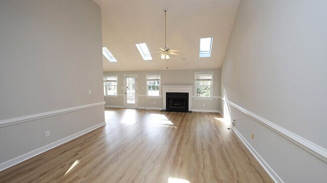 Foto del edificio - Updated One Level Home in Harrington Grove...