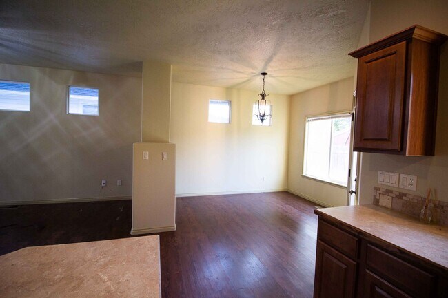 Foto del edificio - 3 Bedroom 2 Bathroom House in Nampa