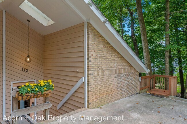 Building Photo - 3 br, 3 bath House - 112 S. Peak
