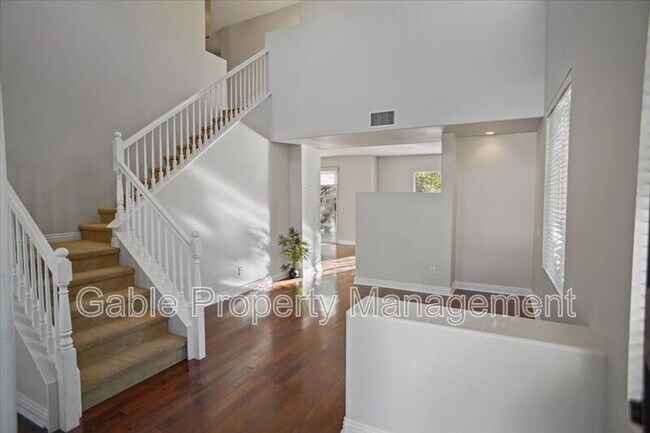Building Photo - 27937 Periwinkle Ln
